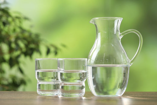 日常的に水を飲むことで得られる効果とは?