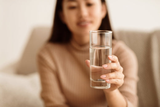 水の理想的な飲み方|摂取量や温度・頻度について